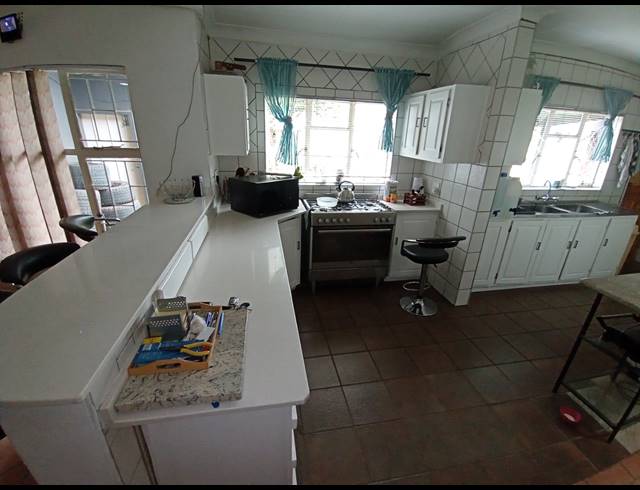 6 BEDROOM HOUSE FOR SALE IN TILEBA